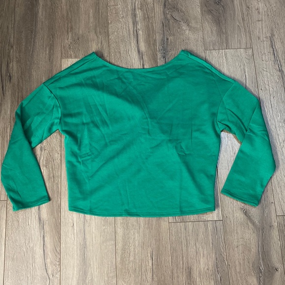 SHEIN OVERSIZED GREEN OFF SHOULD CRISS CROSS OPEN BACK XS NEVER WORN! Brand new - Picture 3 of 4